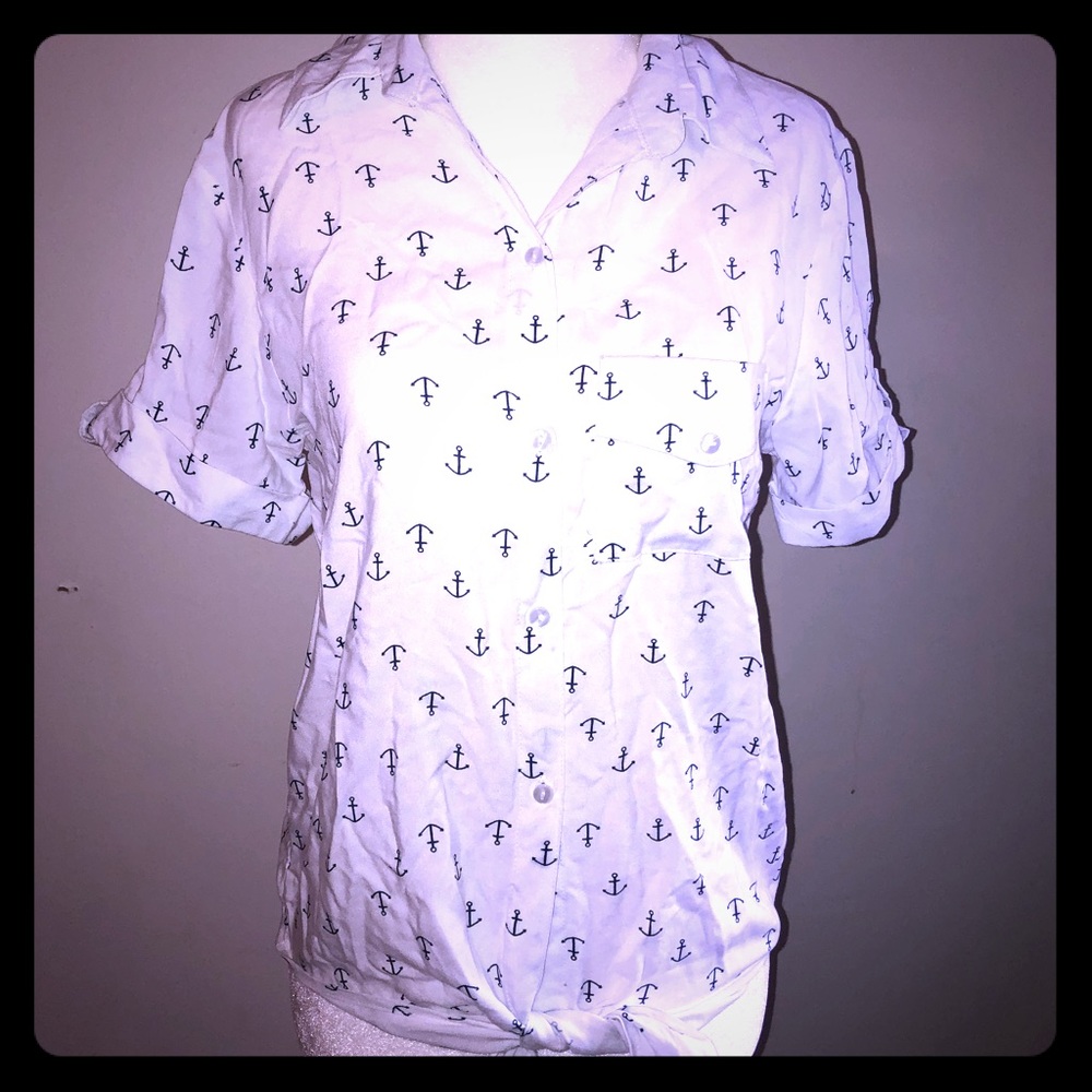 NWT anchor tie front shirt